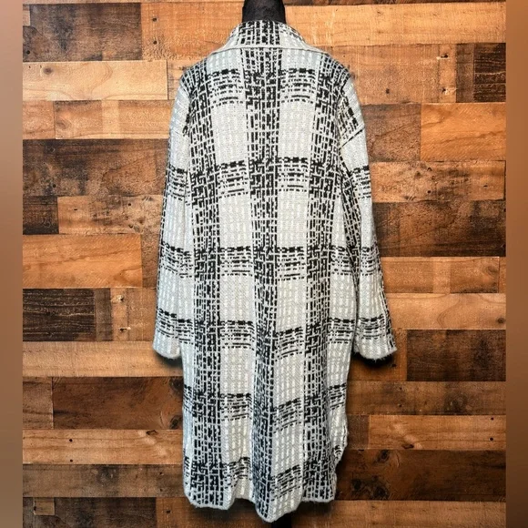 By Design Women's White Gray Black Long Cardigan Sweater Pockets Medium EH 101 - Picture 5 of 6